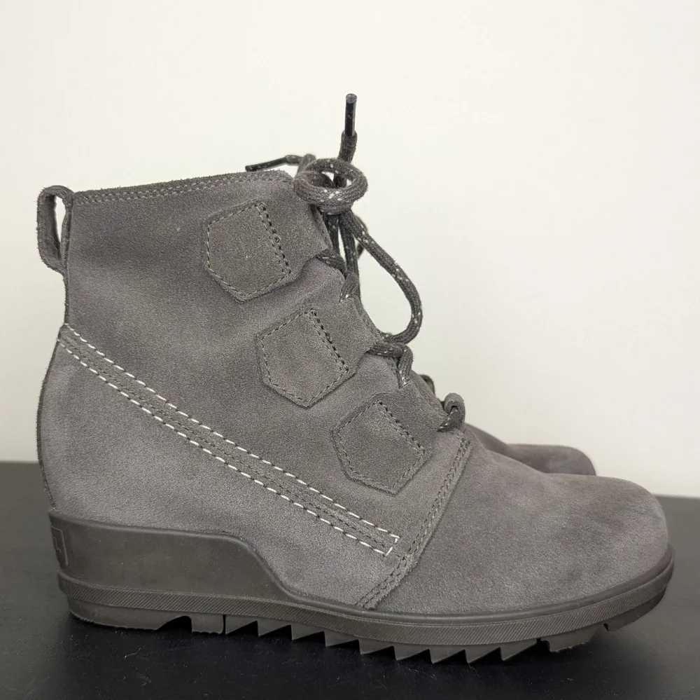 Sorel Women's Evie Lace Up Suede Wedge Ankle Boot Gray Size 6.5